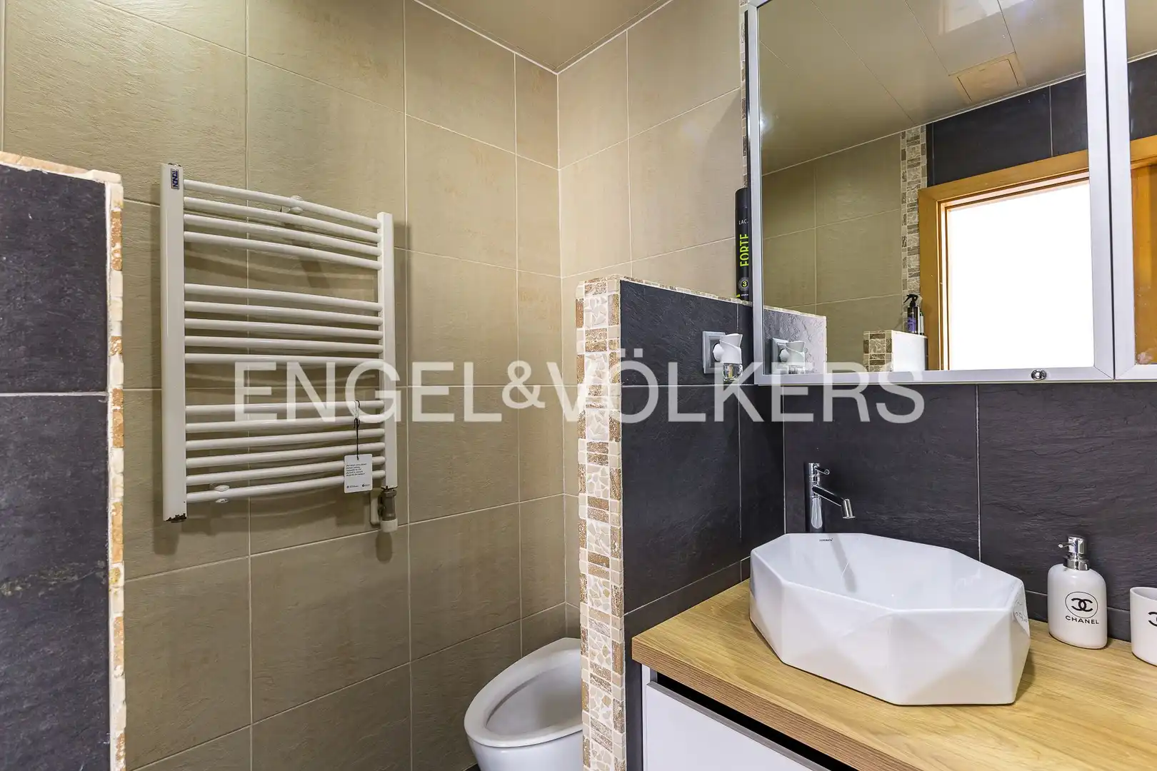 Baño de Piso en venta en Vilanova i la Geltrú con Aire acondicionado, Calefacción y Trastero