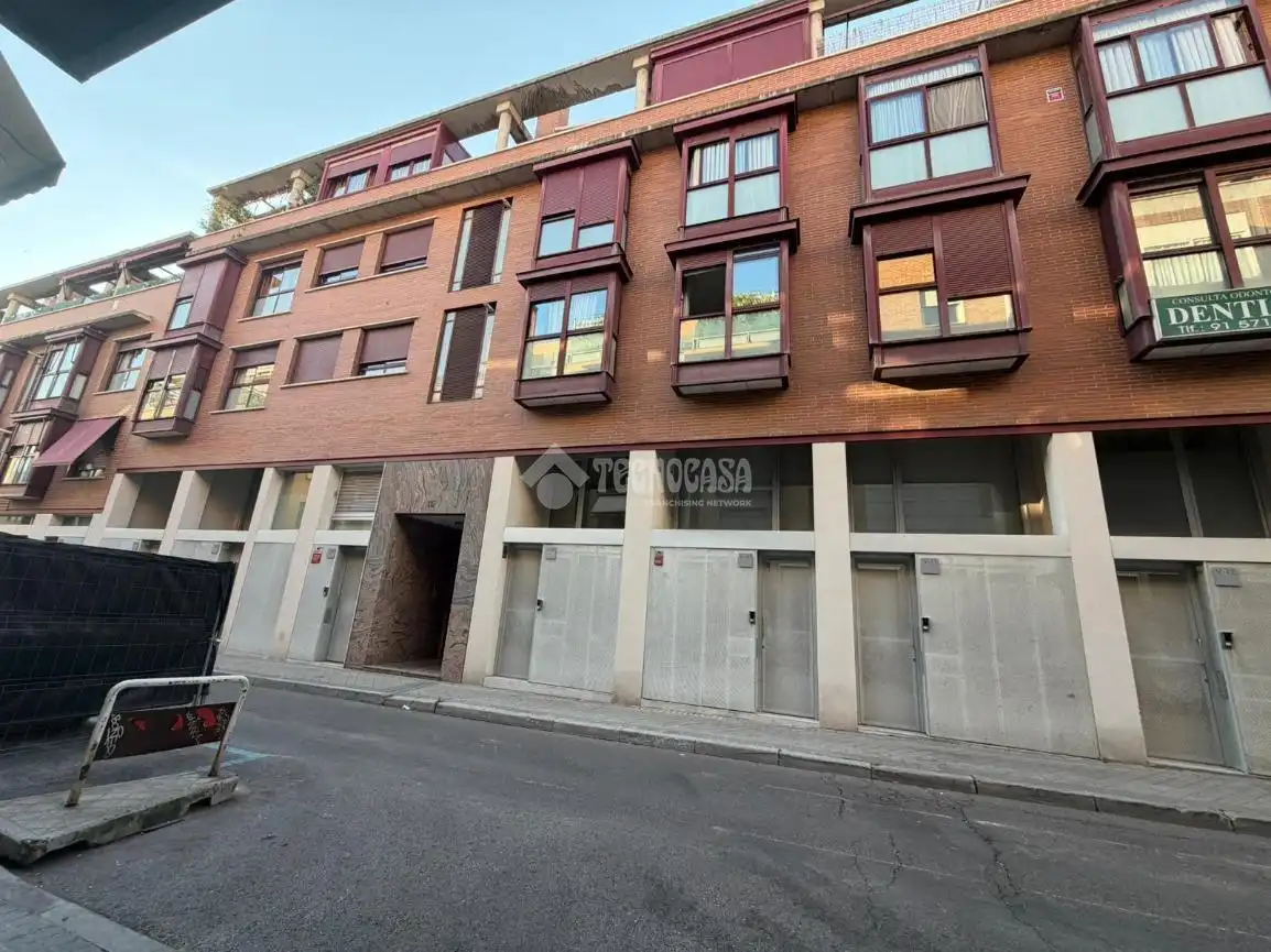 Vista exterior de Piso en venta en Madrid con Trastero