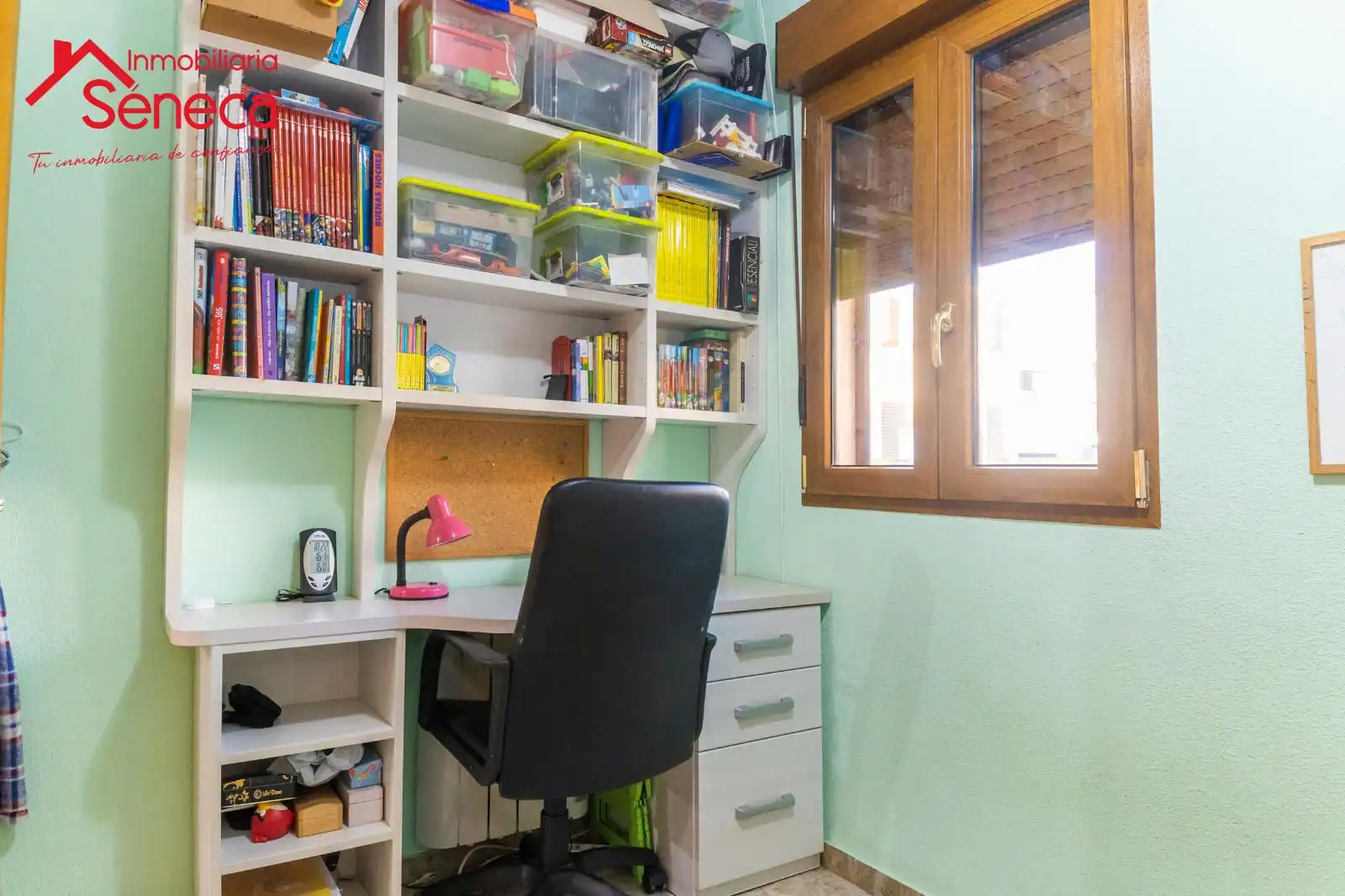 Einfamilien-Reihenhaus zum Verkauf in Córdoba mit Klimaanlage, Heizung und Terrasse