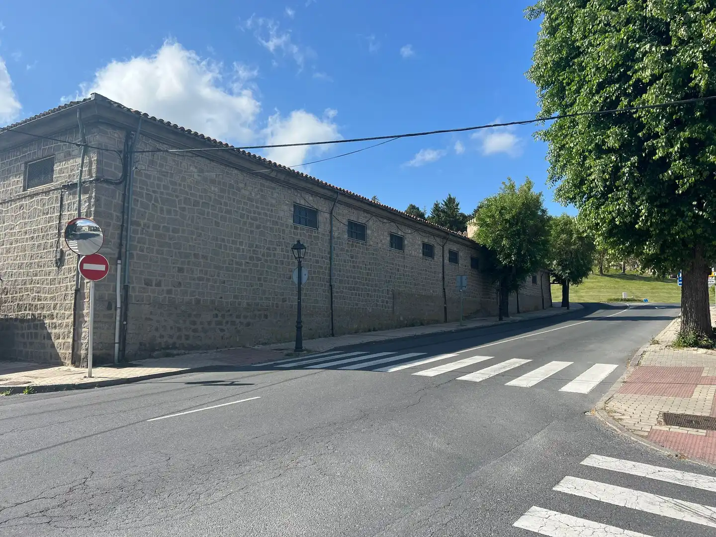 Vista exterior de Local en venta en Ávila
