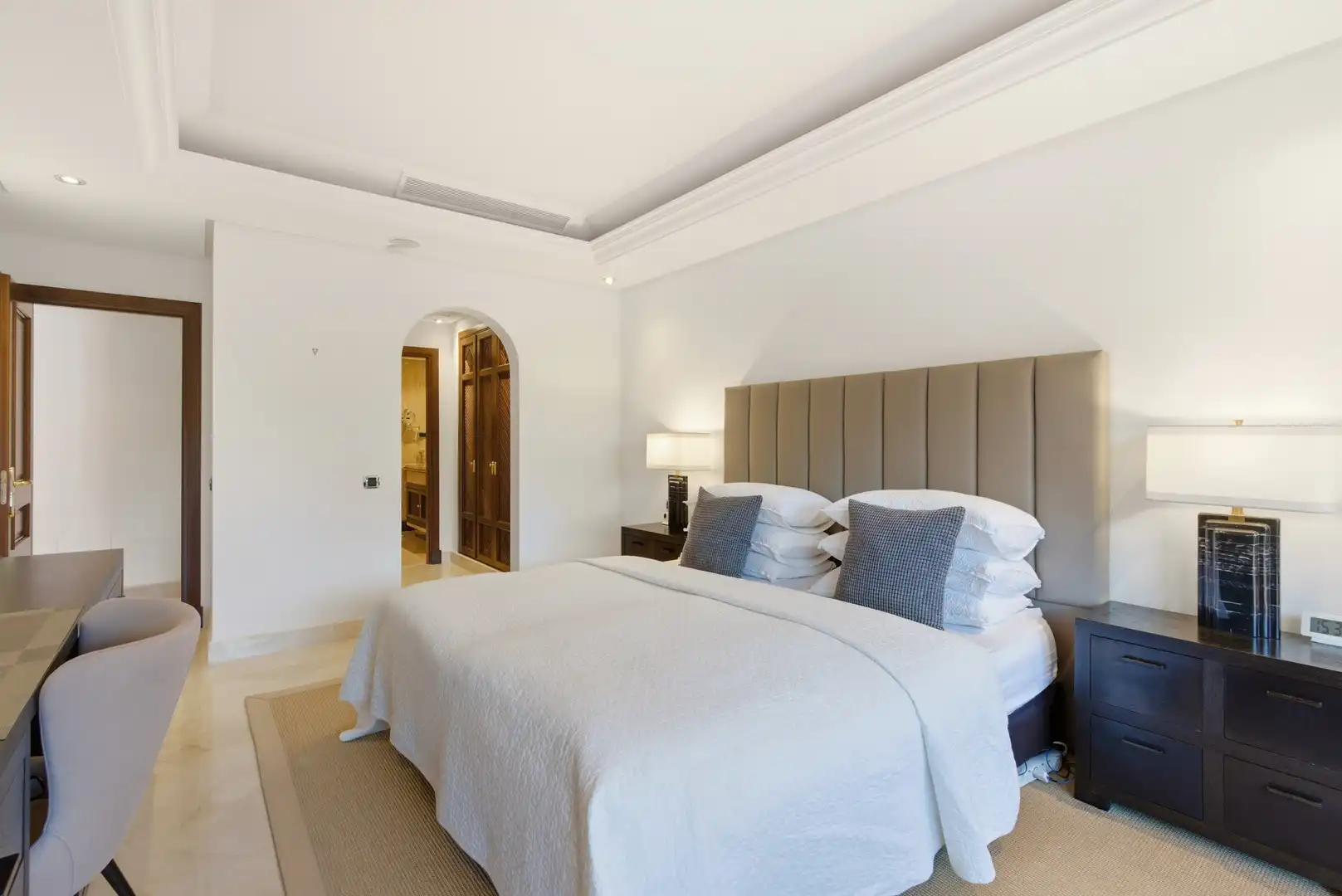 Schlafzimmer von Wohnungen zum Verkauf in Estepona mit Klimaanlage, Heizung und Terrasse