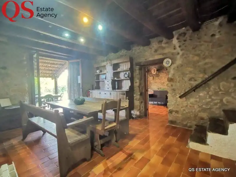 Comedor de Finca rústica en venta en La Cellera de Ter con Aire acondicionado, Calefacción y Jardín privado
