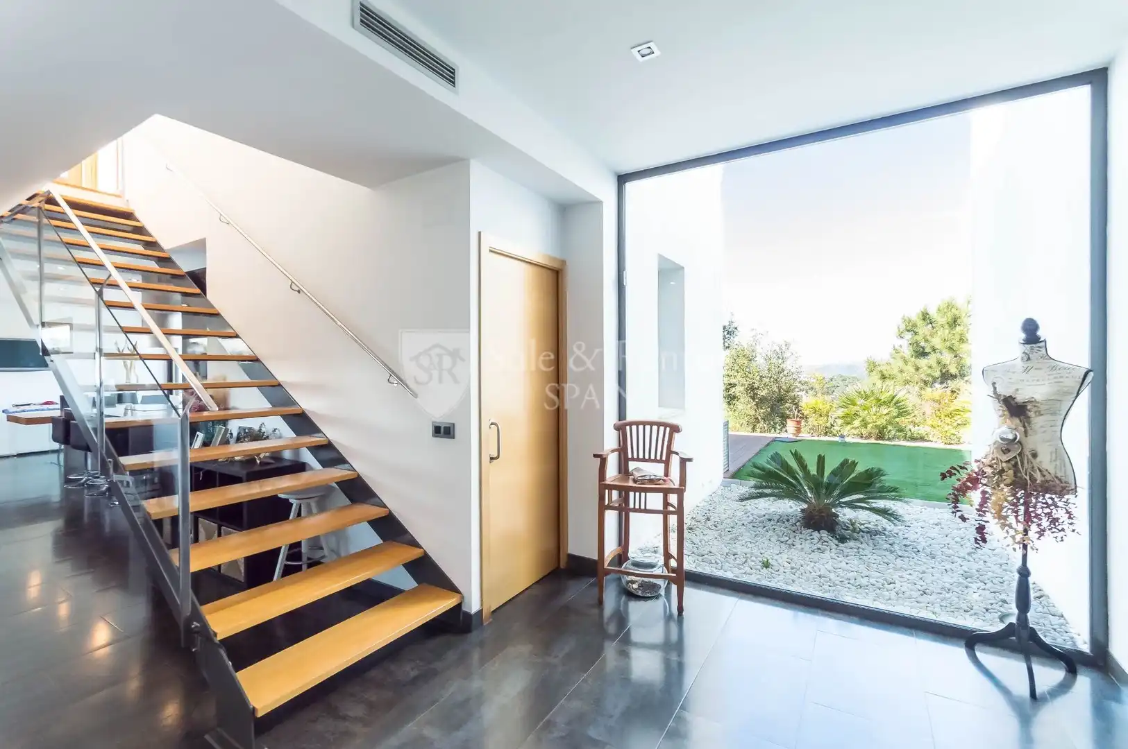 Casa con piscina en venta en Canyelles, imagen 3