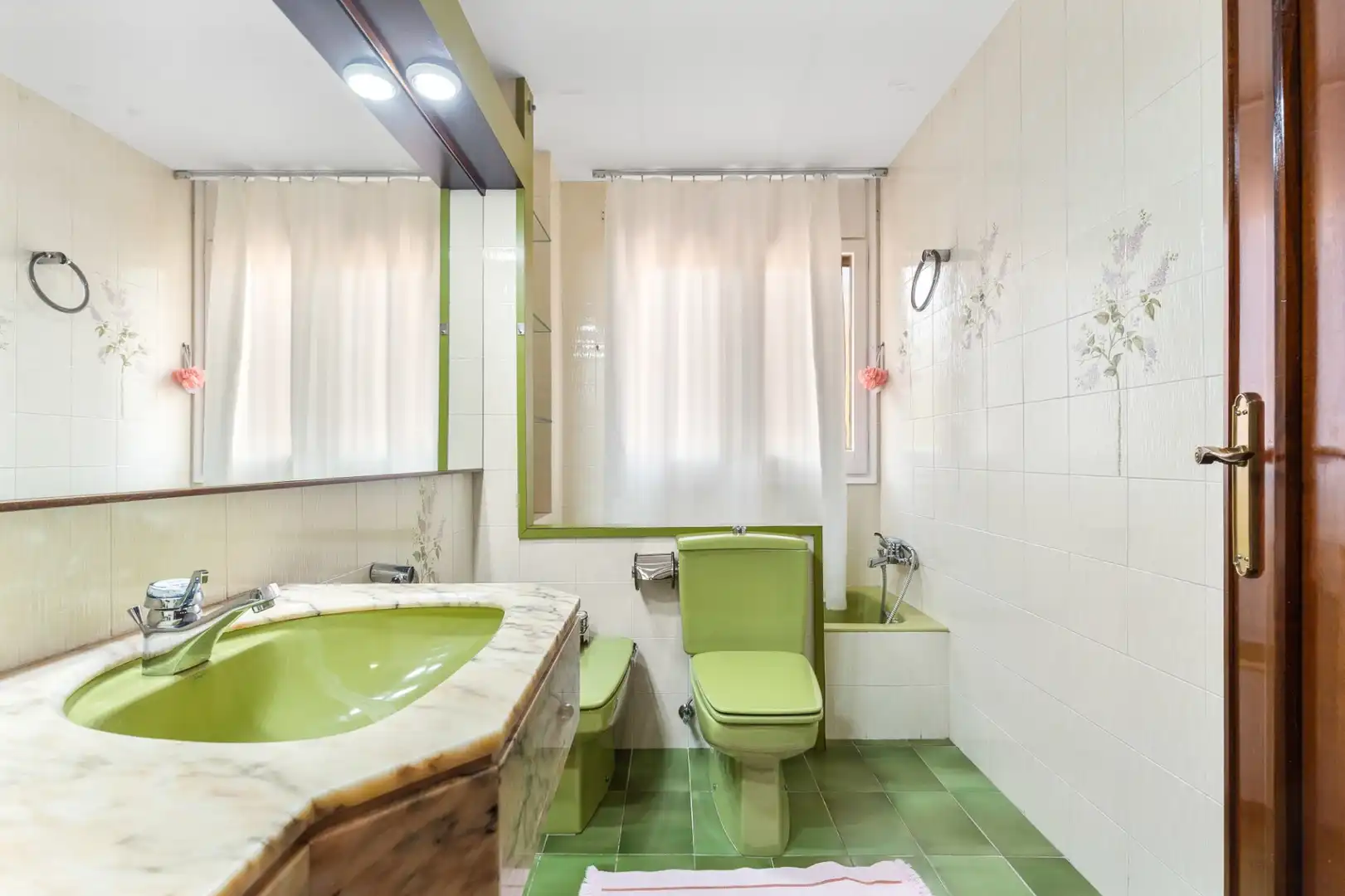 Baño de Casa o chalet en venta en Sant Just Desvern con Aire acondicionado, Calefacción y Terraza