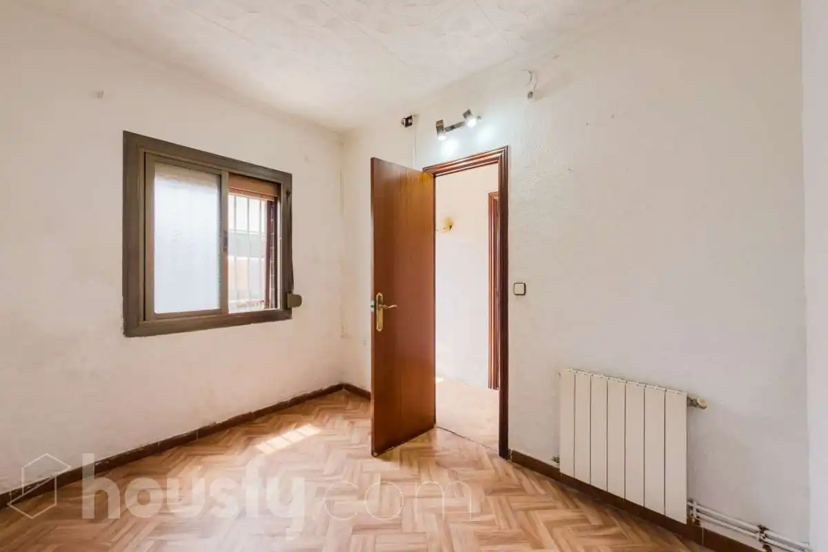 Houses for sale in Santa Coloma de Gramenet  with Heating, Private garden and Terrace