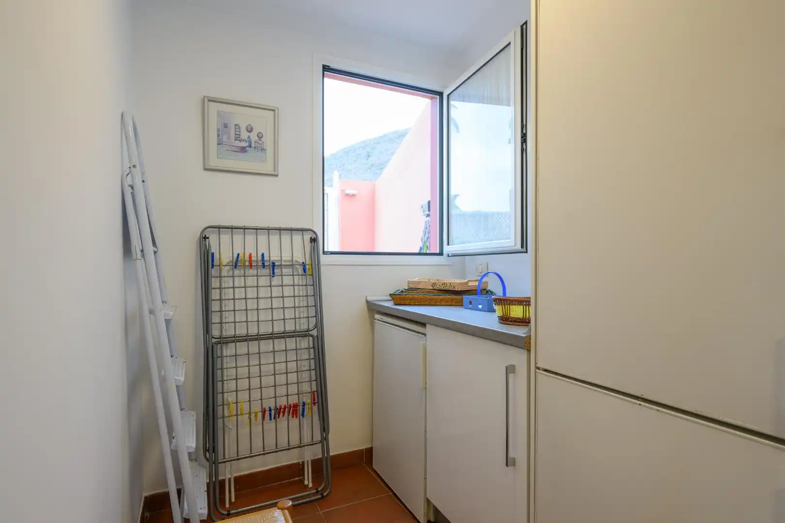 Küche von Einfamilien-Reihenhaus zur Miete in San Bartolomé de Tirajana mit Klimaanlage, Privatgarten und Terrasse