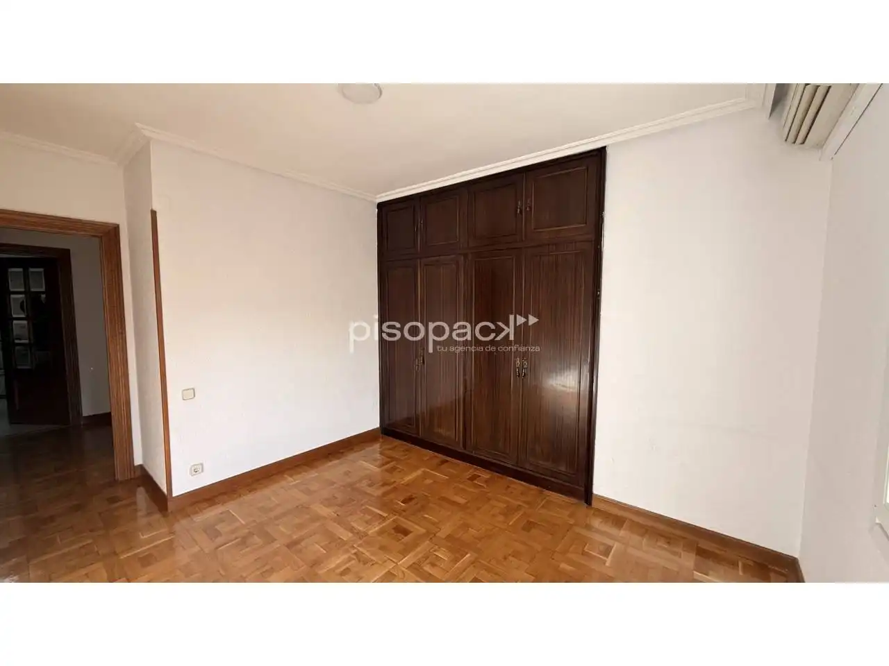 Habitación de Piso en venta en  Pamplona / Iruña con Aire acondicionado, Terraza y Trastero
