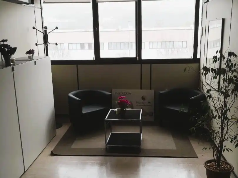 Commercial properties for rent in Loiu  with Air Conditioner, Heating and Furnished