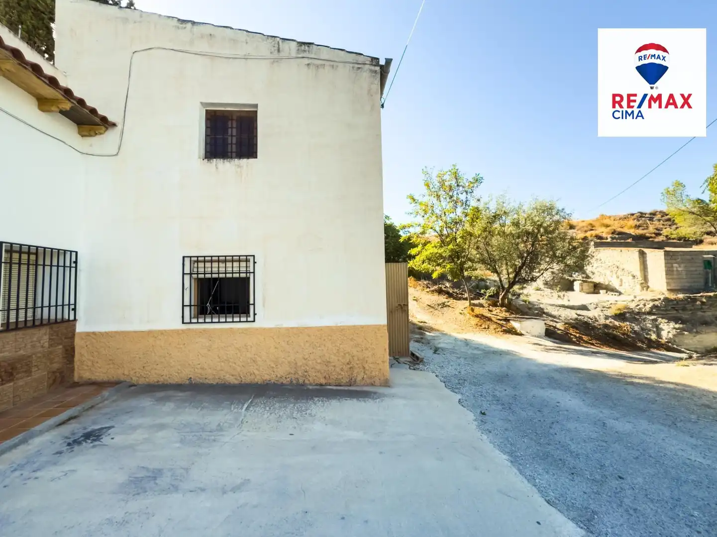 Vista exterior de Finca rústica en venda en Benamaurel amb Jardí privat, Terrassa i Traster