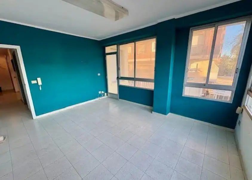 Habitación de Piso en venta en Castellón de la Plana / Castelló de la Plana con Terraza