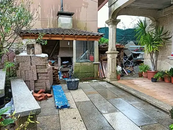 Terrassa de Casa o xalet en venda en Cangas 