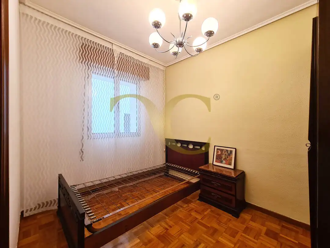 Habitación de Piso en venta en Oviedo  con Terraza