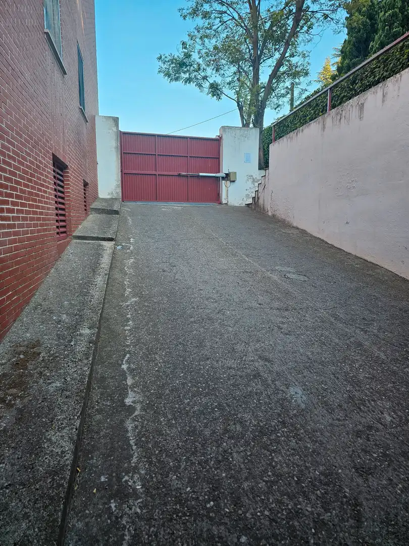 Aparcament de Dúplex en venda en Las Rozas de Madrid amb Aire condicionat, Calefacció i Parquet