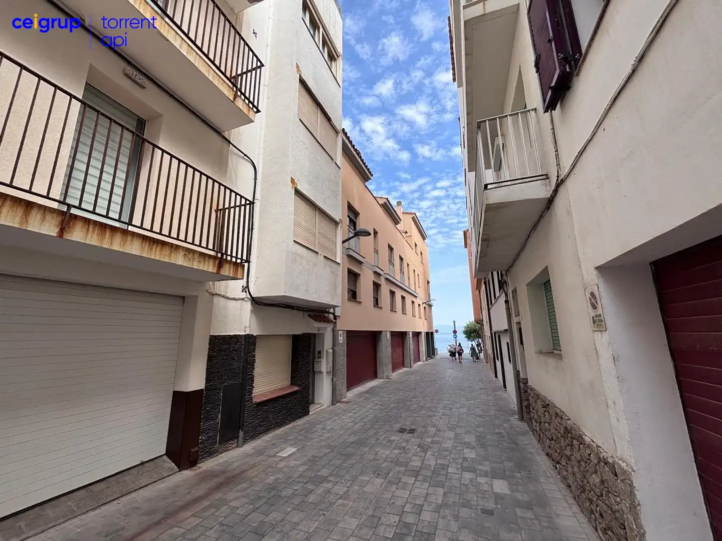 Exterior view of Attic for sale in L'Escala  with Air Conditioner and Terrace