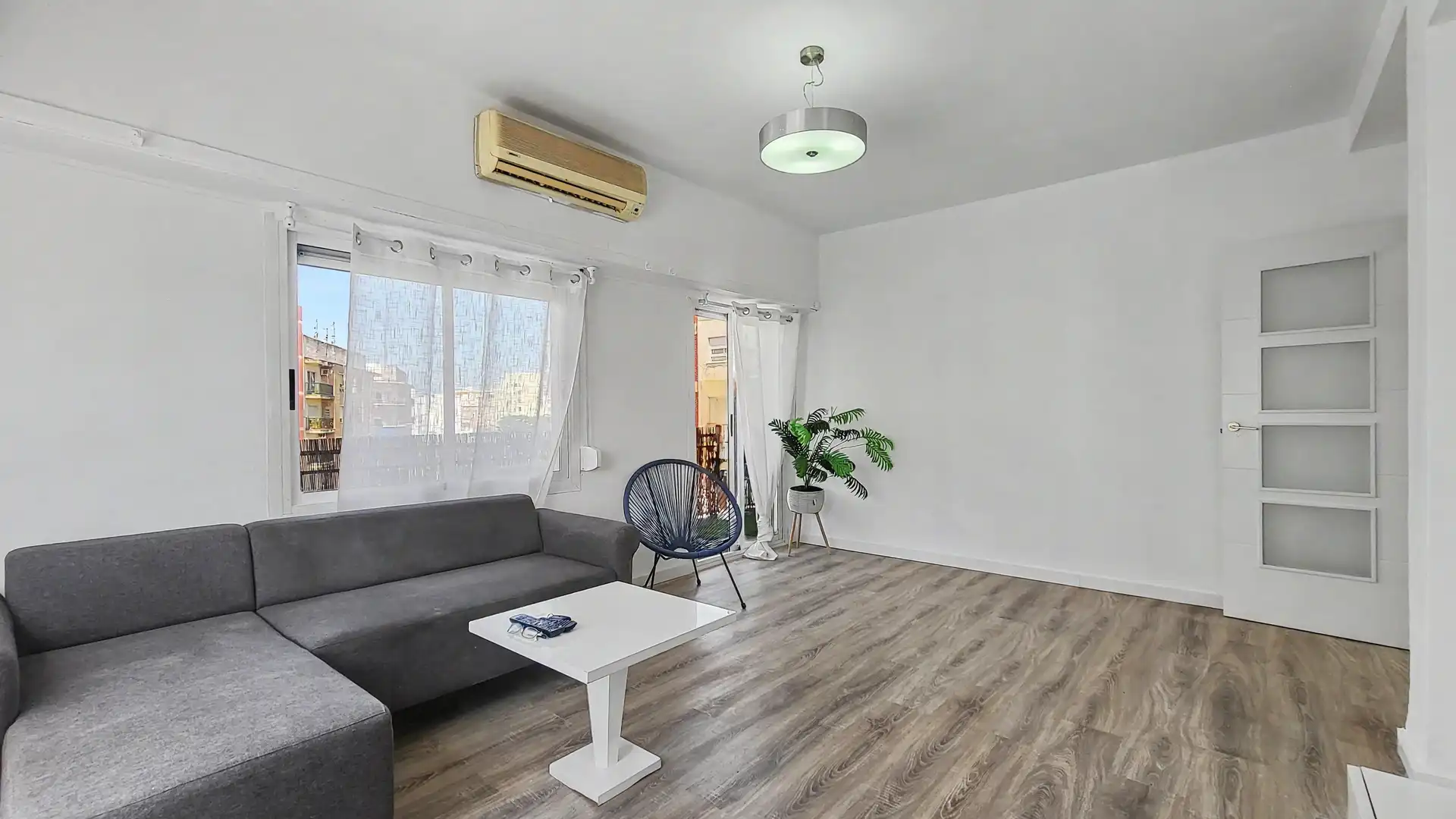 Living room of Flat for sale in Dénia  with Air Conditioner, Heating and Terrace