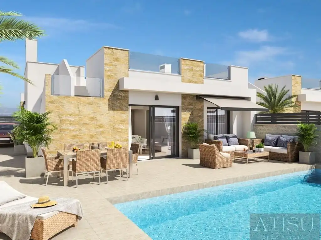 Detached house with pool for sale in San Fulgencio