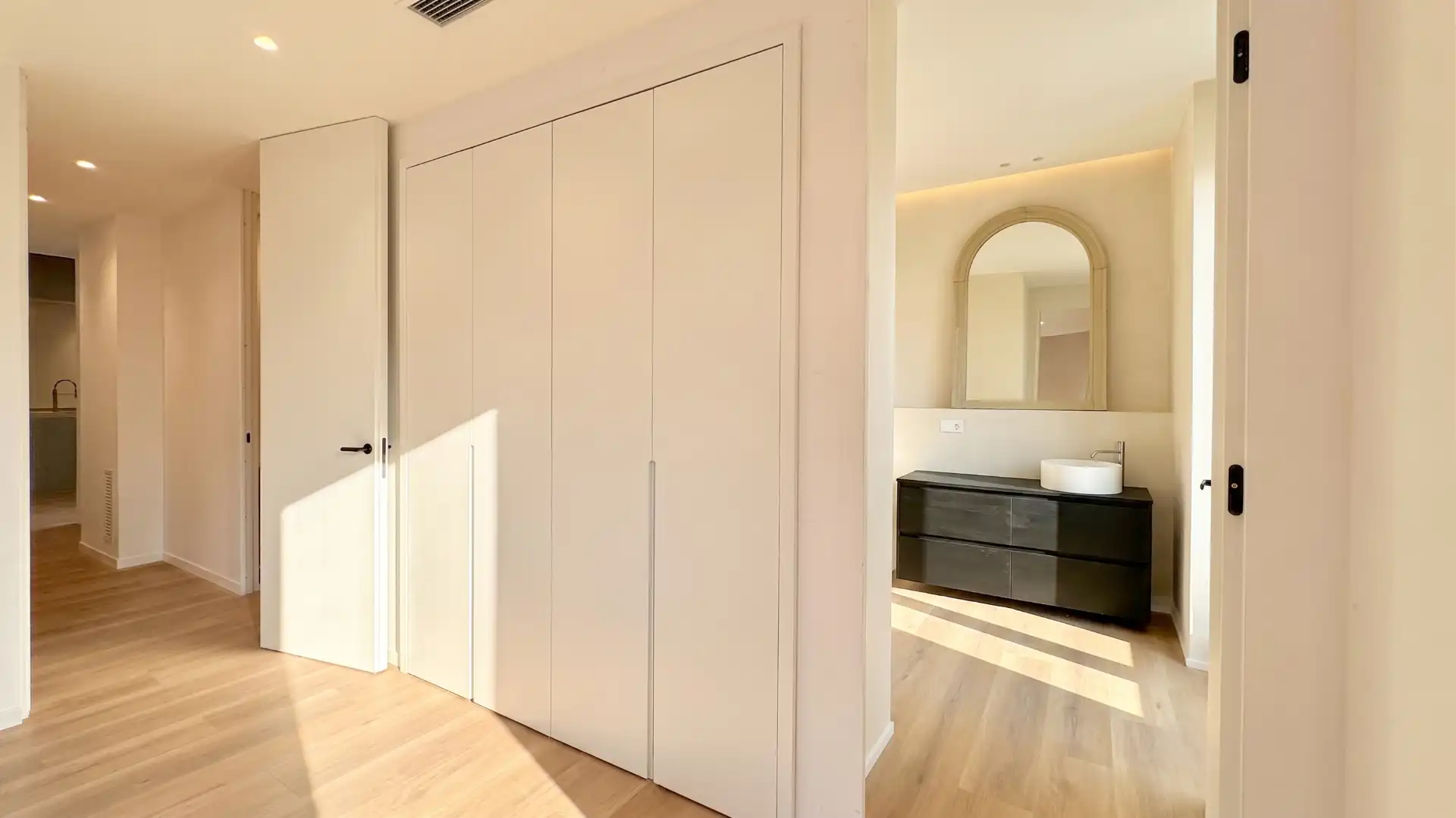 Appartamento con terrazza in vendita a Raval de Martí Folguera 51, imagen 24