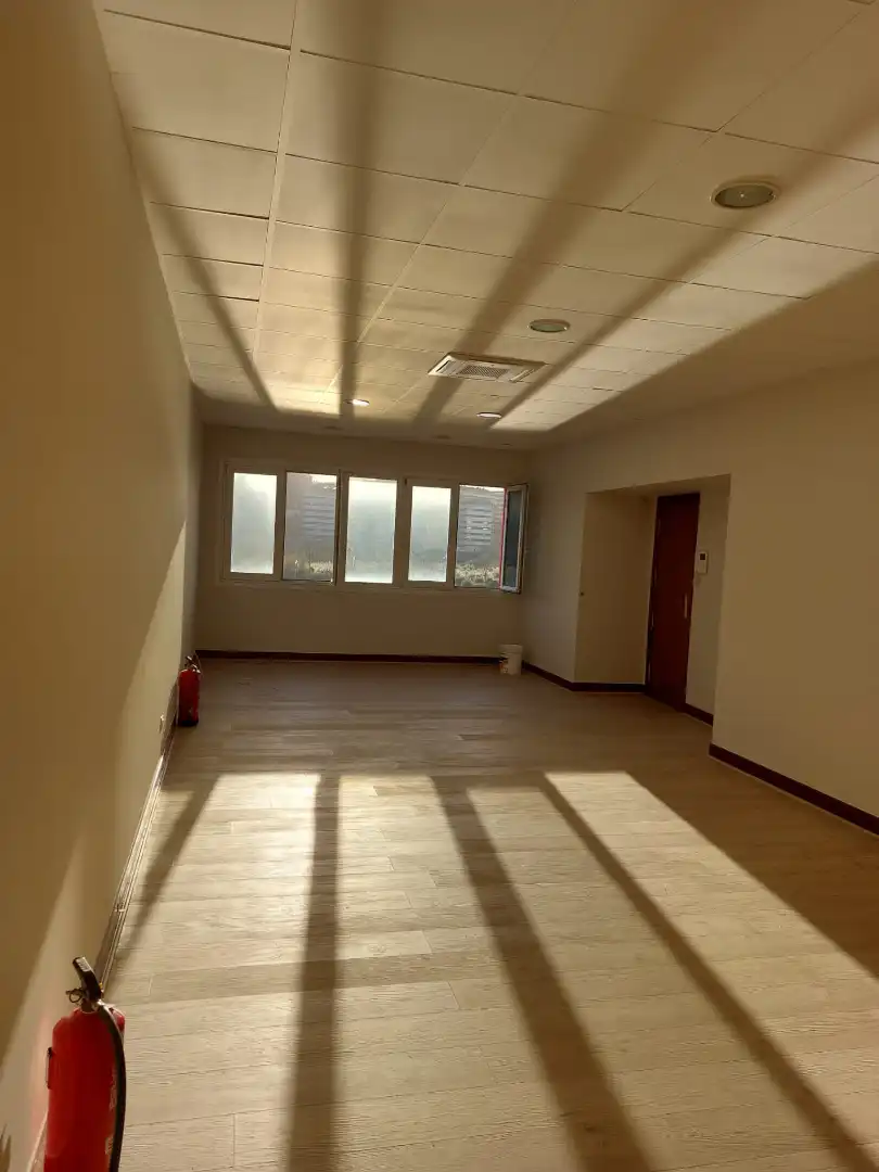Büro mit Aufzug zur Miete in Erandio