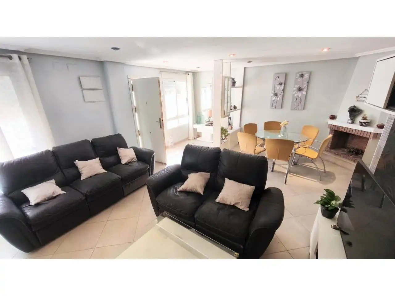 Adosado con terraza en venta en Santa Pola ciudad