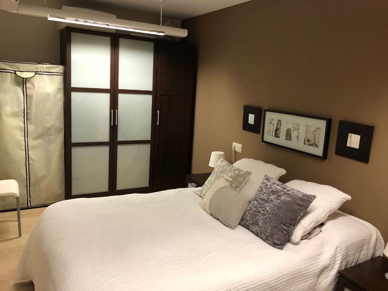 Dormitori de Apartament de lloguer en  Granada Capital amb Aire condicionat, Calefacció i Parquet