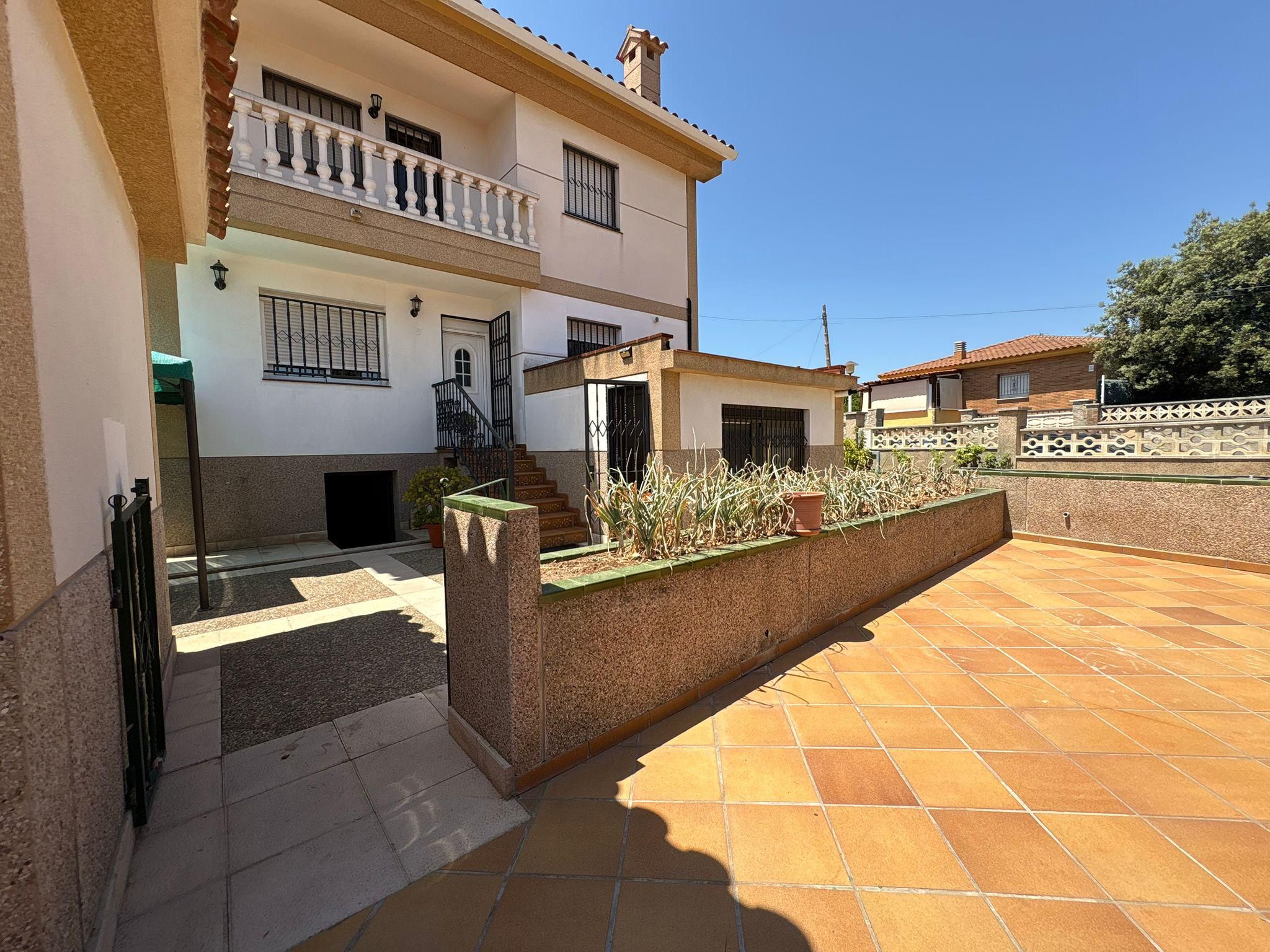 Exterior view of House or chalet for sale in El Catllar   with Private garden and Balcony