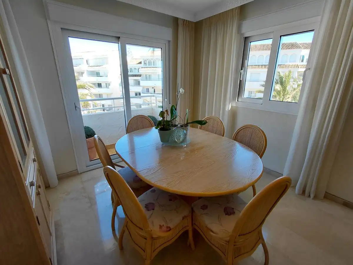 Comedor de Ático en venta en Marbella con Terraza, Trastero y Piscina