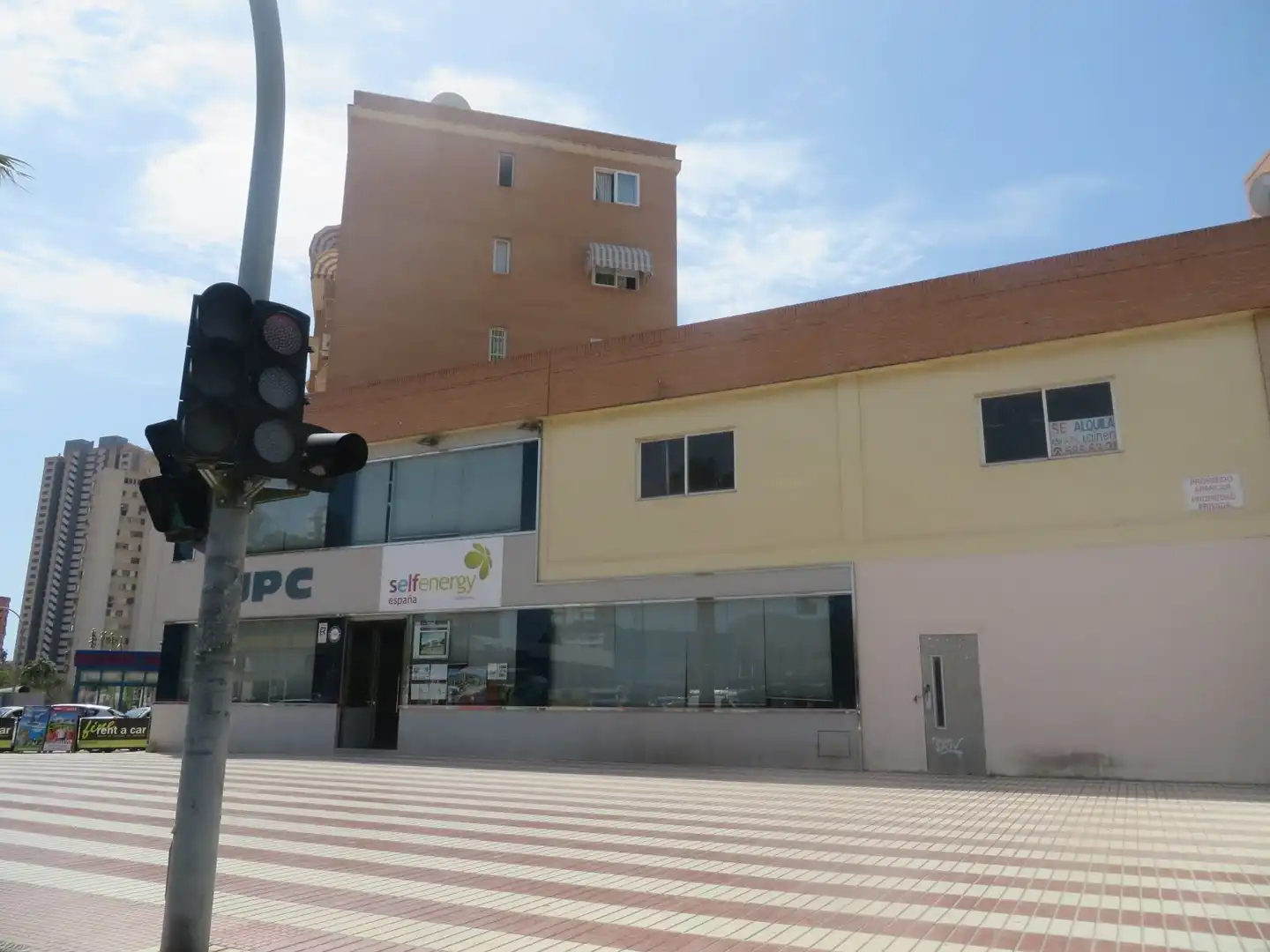 Vista exterior de Local en venta en Finestrat