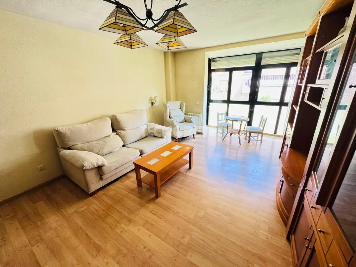Sala de estar de Piso en venta en Toledo con Aire acondicionado, Calefacción y Trastero