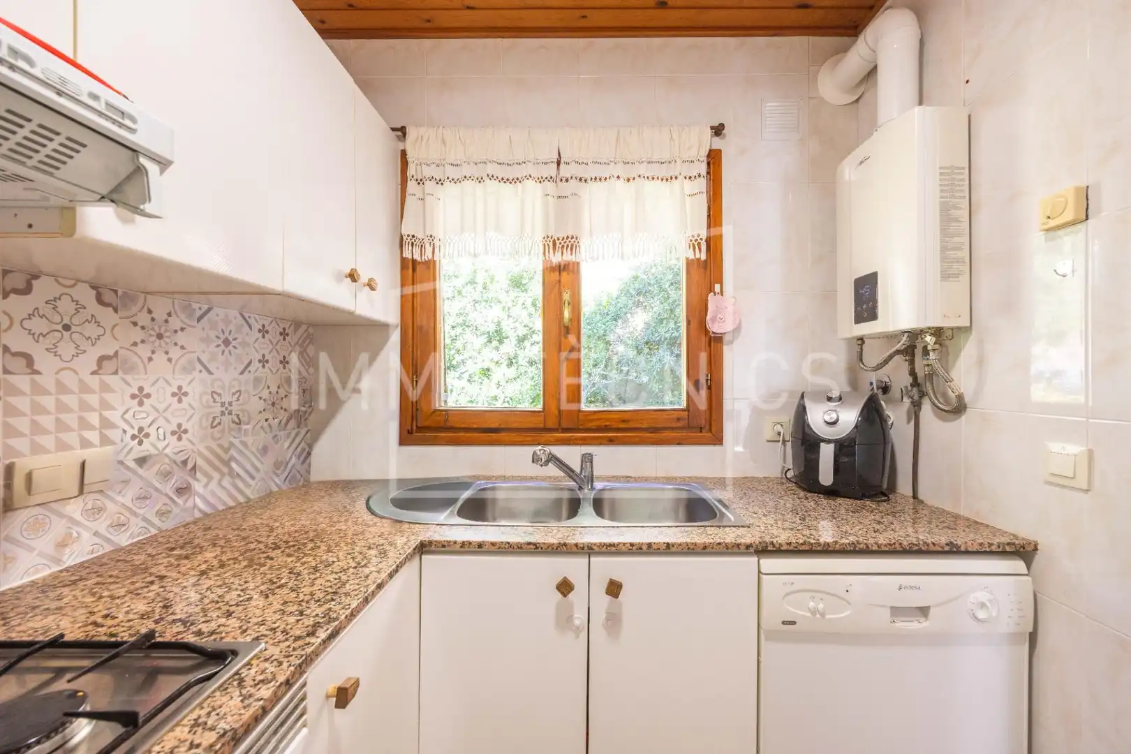 Kitchen of Houses for sale in Sant Cebrià de Vallalta