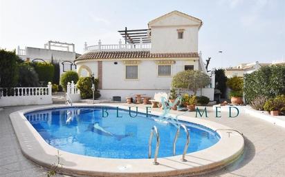 Vista exterior de Casa o xalet en venda en Mazarrón amb Aire condicionat, Terrassa i Piscina