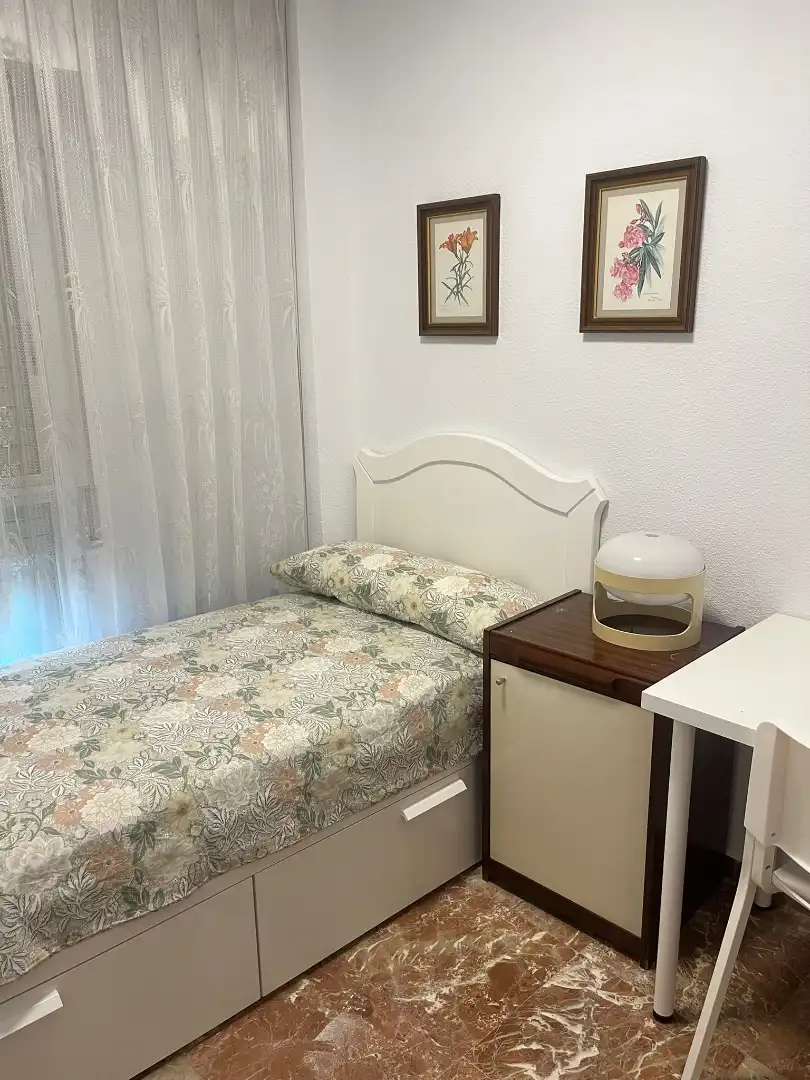 Room in Puente del Cristo de la Expiración, 1, Arenal - Museo