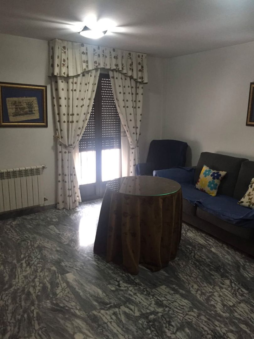 Dormitori de Apartament de lloguer en Guadix amb Moblat