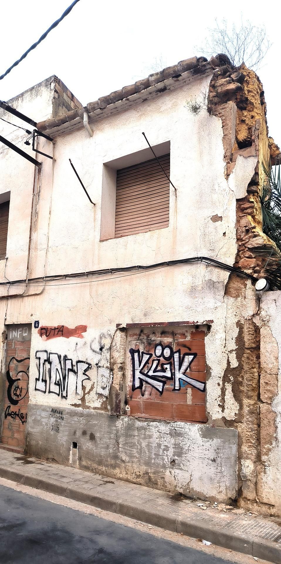Vista exterior de Casa o xalet en venda en El Vendrell amb Traster