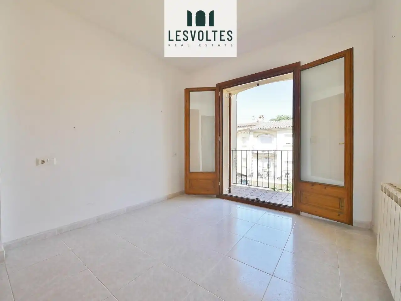Houses for sale in Nàpols, Avinguda Catalunya