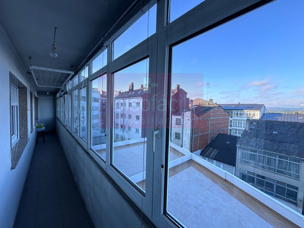 Vista exterior de Piso en venta en Lugo Capital