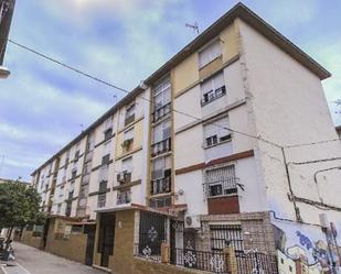 Exterior view of Flat for sale in  Sevilla Capital  with Swimming Pool