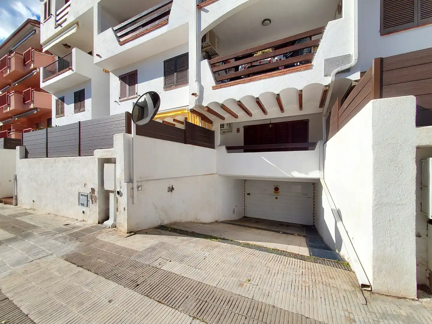 Außenansicht von Garage zum Verkauf in El Vendrell
