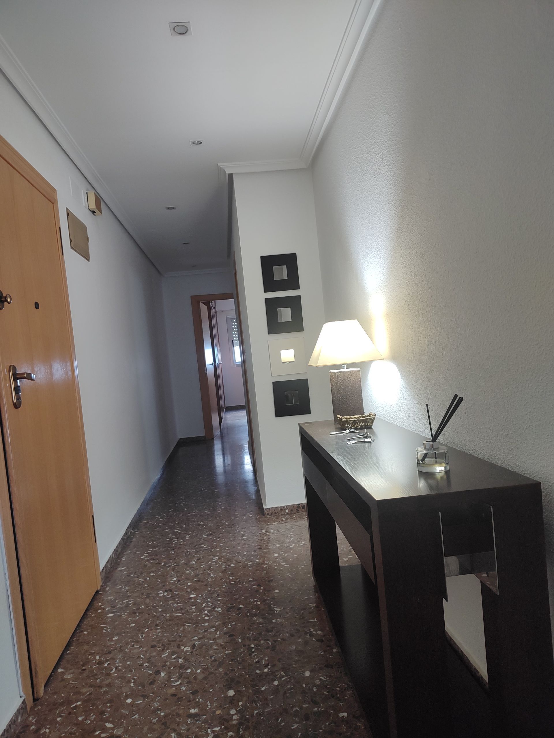 Flat to rent in  Valencia Capital  with Air Conditioner and Furnished