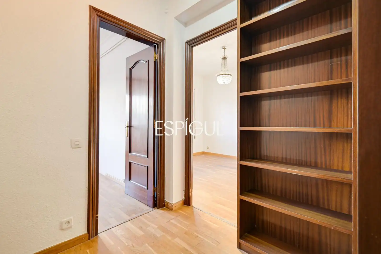 Piso en venta en Barcelona con Calefacción, Parquet y Terraza