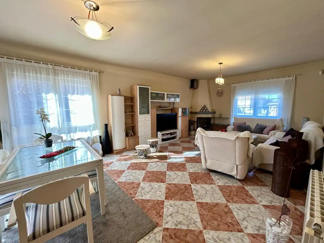 Wohnzimmer von Haus oder Chalet zum Verkauf in El Casar mit Heizung, Privatgarten und Terrasse