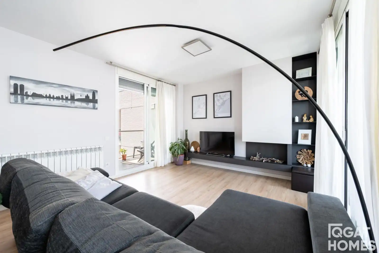 Living room of Attic for sale in Sant Cugat del Vallès  with Air Conditioner, Heating and Storage room