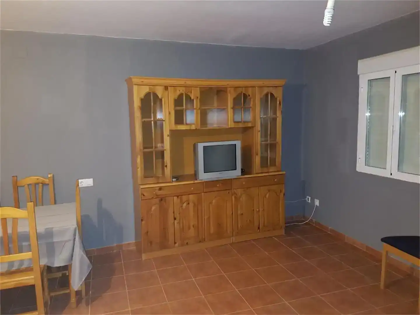 Sala d'estar de Casa adosada en venda en Madrigal de la Vera amb Aire condicionat