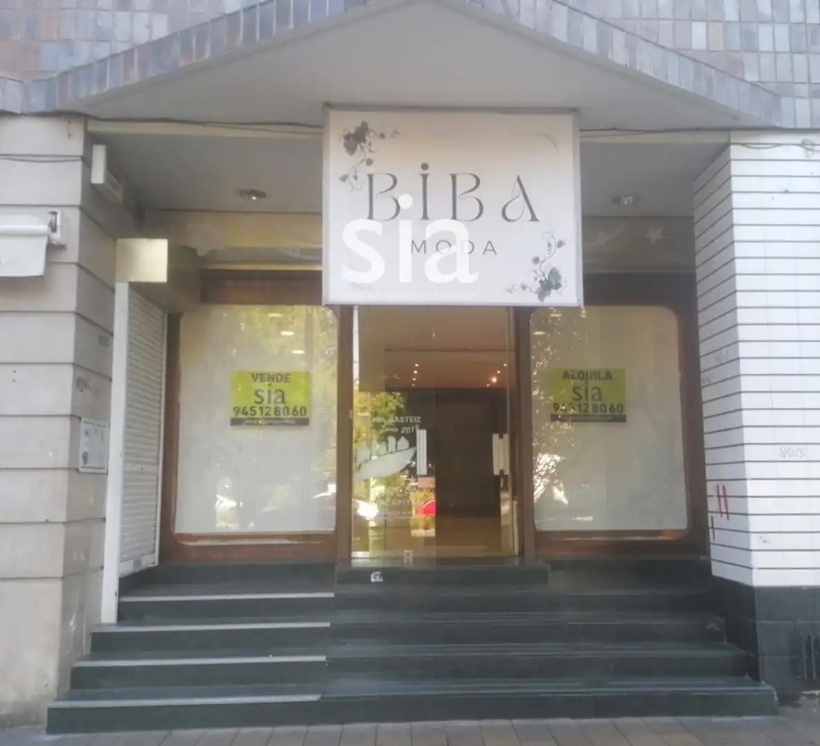 Vista exterior de Local en venda en Vitoria - Gasteiz