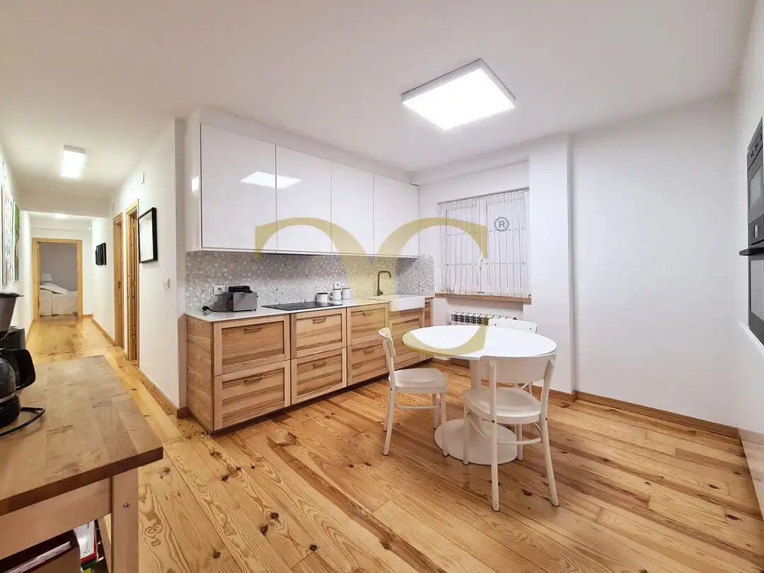 Cocina de Piso en venta en Gijón  con Calefacción, Terraza y Balcón