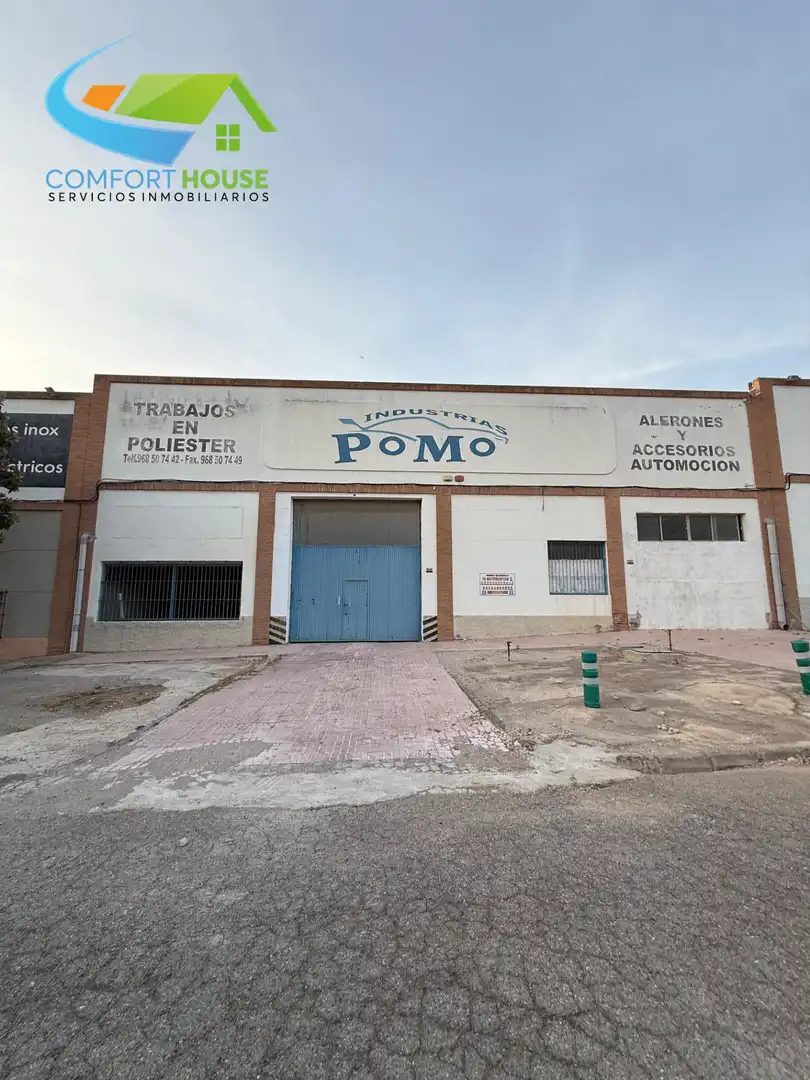 Nave industrial de alquiler en Cartagena
