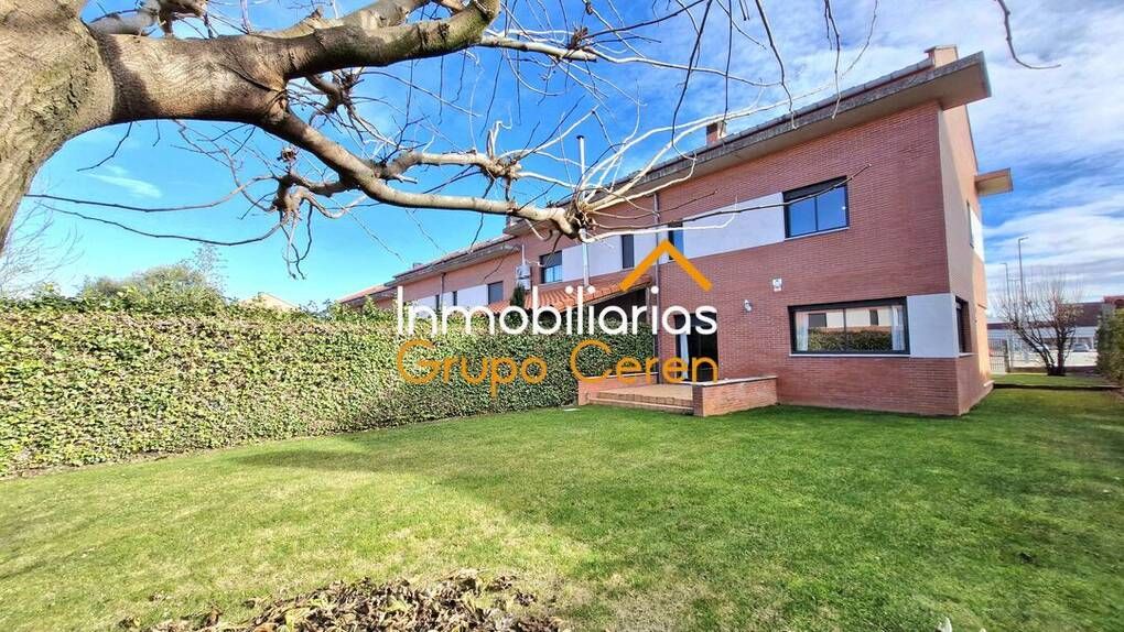 Garden of Single-family semi-detached for sale in Cirueña  with Heating, Private garden and Terrace