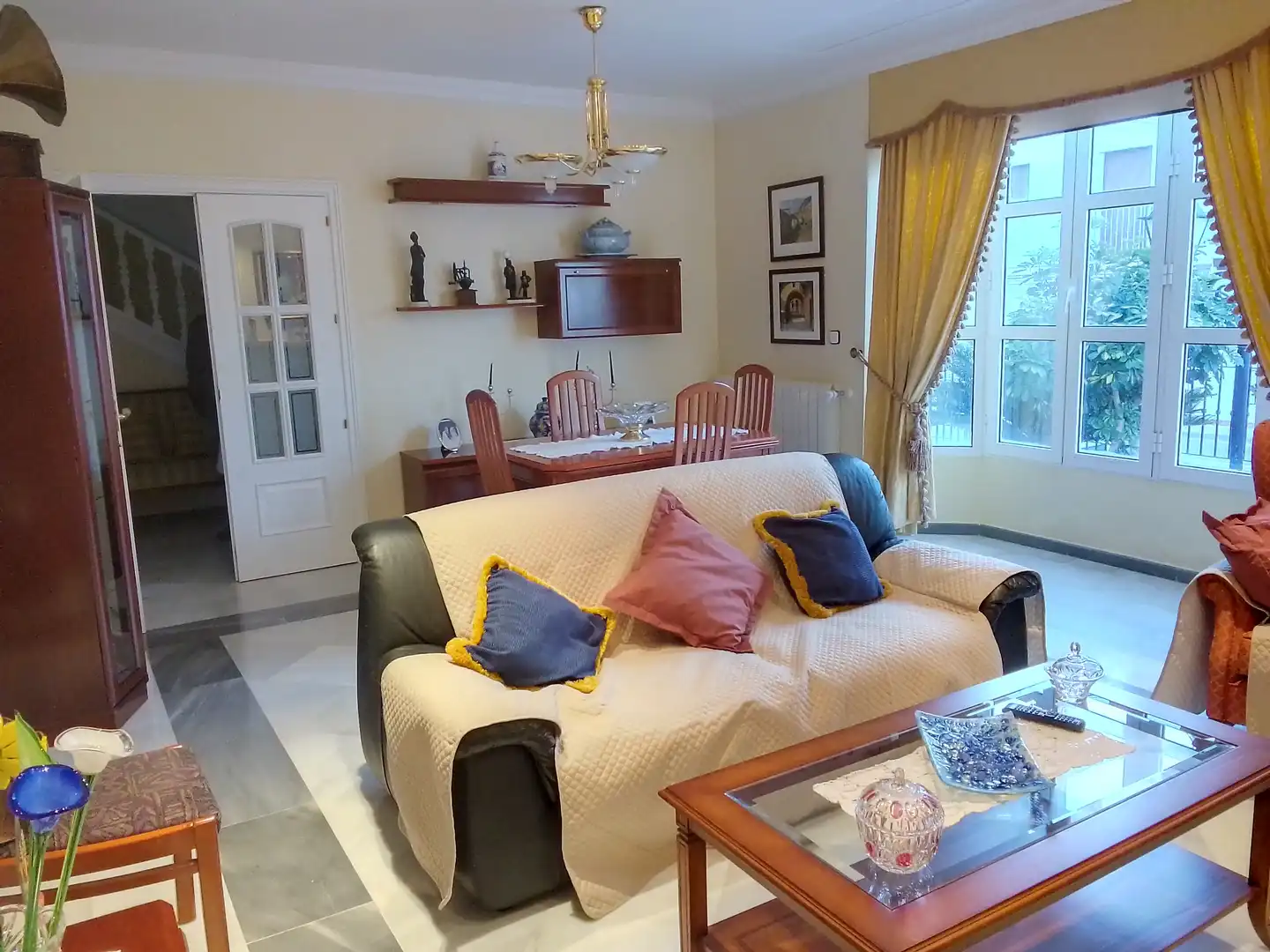Sala de estar de Casa o chalet en venta en Prado del Rey con Jardín privado, Terraza y Amueblado