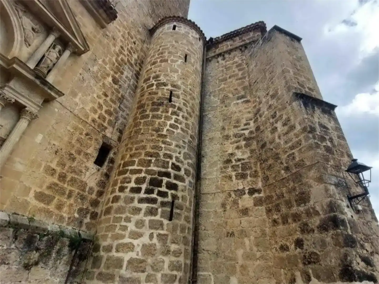 Vista exterior de Casa adosada en venta en Yeste, Albacete