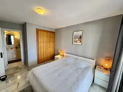 Schlafzimmer von Dachboden zum Verkauf in Mijas mit Klimaanlage, Heizung und Terrasse