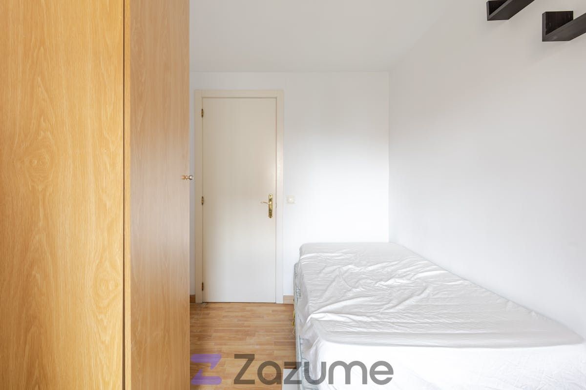 Bedroom of Flat to rent in  Madrid Capital  with Heating, Parquet flooring and Terrace